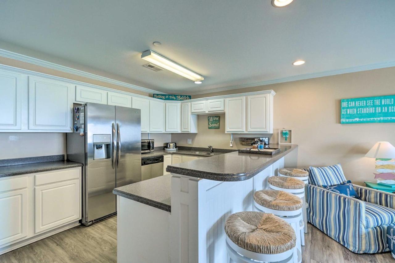 Ocean-View Oak Island Condo, 1 Block To Beach! Eksteriør bilde