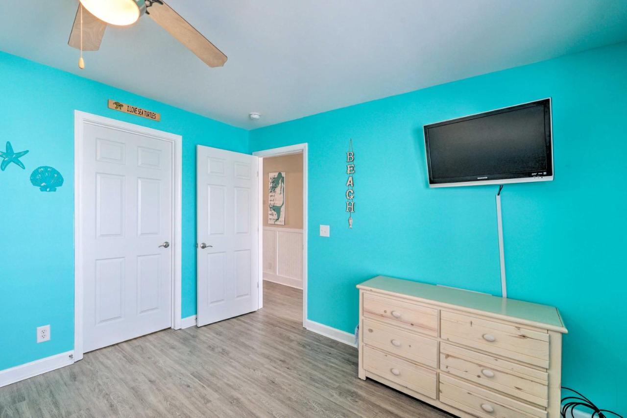 Ocean-View Oak Island Condo, 1 Block To Beach! Eksteriør bilde