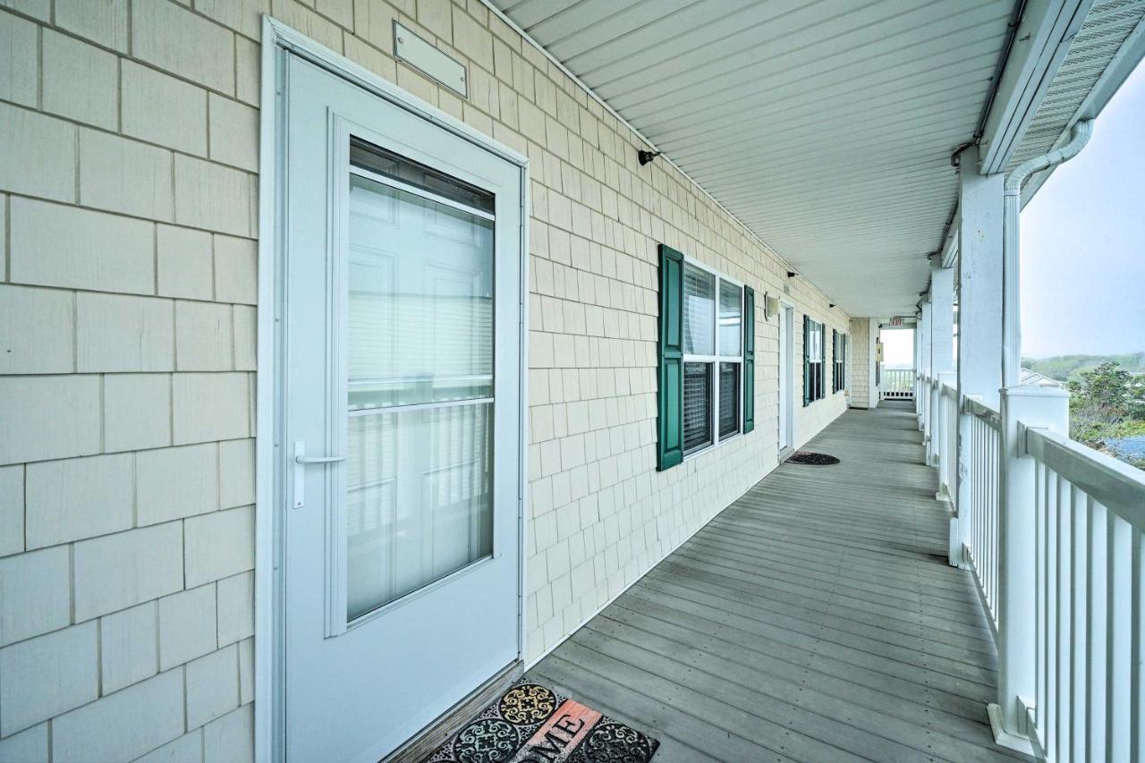 Ocean-View Oak Island Condo, 1 Block To Beach! Eksteriør bilde